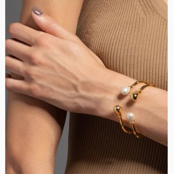 Alexis Bittar Perla Freshwater Pearl Hinge Cuff Bracelet Gold